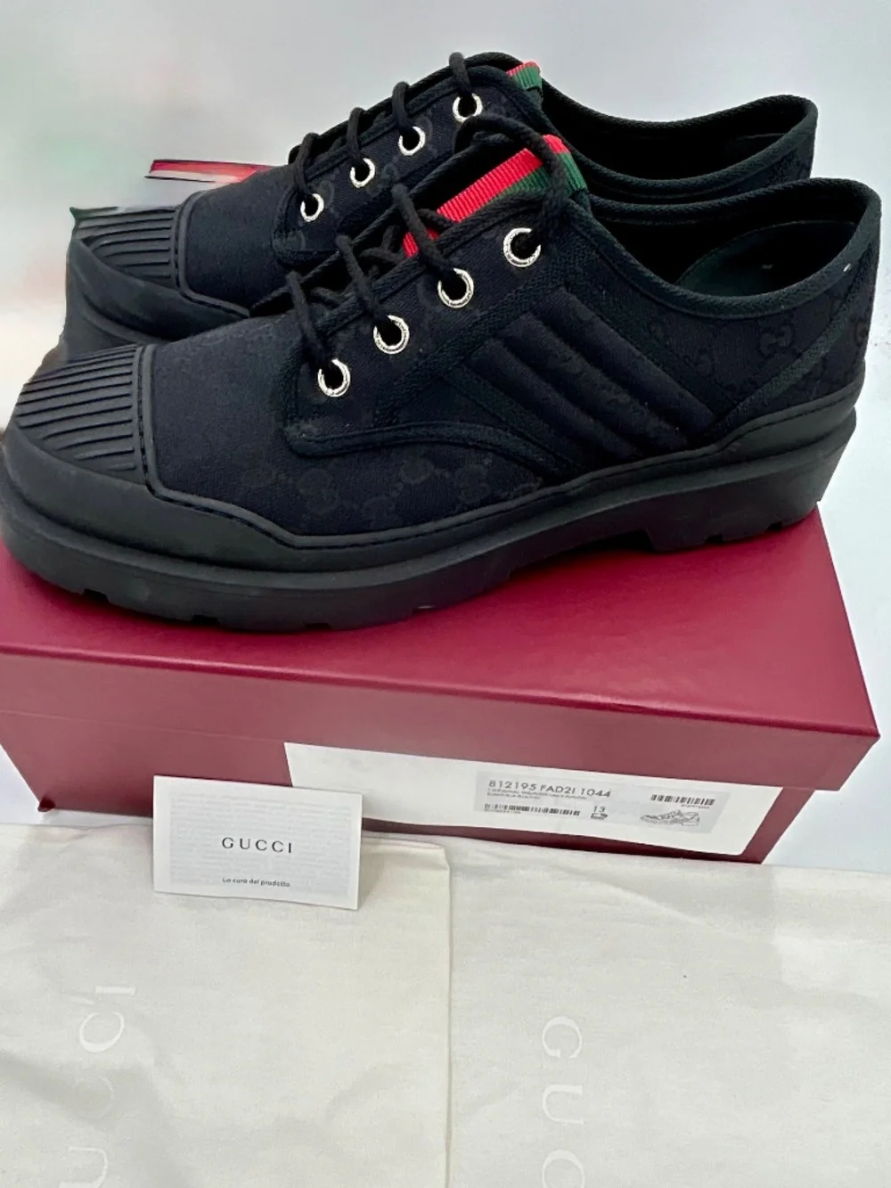 Men’s Gucci Web Lace-Up Shoes. Size 13. Made in Italy.